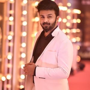 Venkat Renganathan, 39 (Acteur de télévision)