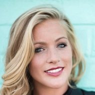 Veronica Harwood, 35 (現實之星)