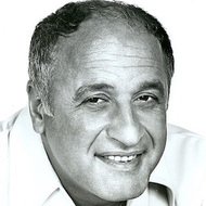 Vic Tayback (1930 - 1990) (電視演員)
