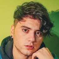 Vicente Pearce, 28 (Instagram Star)