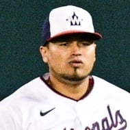 Víctor Arano, 30 (棒球选手)