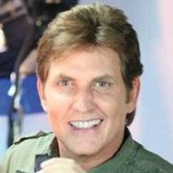 Víctor Cámara, 66 (电视演员)