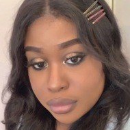 Victoria Adeyinka, 22 (TikTok明星)