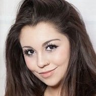 Victoria Hecnar, 28 (YouTube明星)