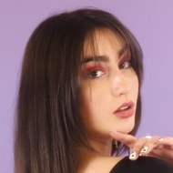 Vienna Skye, 27 (Modella)