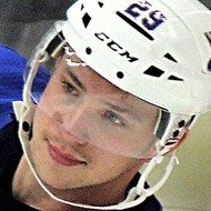 Vince Dunn, 29 (Giocatore di hockey)