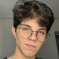 Vini Vecchi, 20 (TikTok Star)