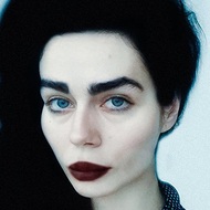 Violet Ell, 37 (Blogger)