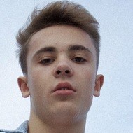 Vitaliy Melnik, 22 (Star d'Instagram)