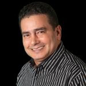 Viti Ruiz, 57 (World Music Singer)