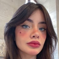 Vitória Castro, 25 (YouTube明星)