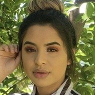 Vivian Acosta, 24 (Ngôi sao Instagram)