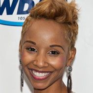 Vivian Green, 46 (灵魂歌手)