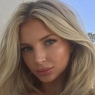 Viviana Volpicelli, 30 (Blogger)