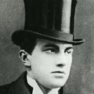 Vladimir Vladimirovich Mayakovsky (1893 - 1930) (Poète)