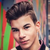 VladTeeVee, 24 (YouTube明星)