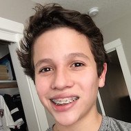 Vonix, 21 (Estrella de YouTube)