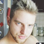 Wiktor Mrozik, 33 (YouTube明星)