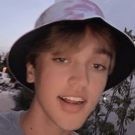 Will Howard, 22 (TikTok明星)