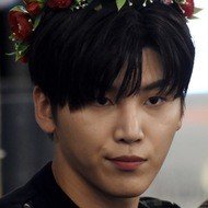 Woosung, 29 (流行歌手)
