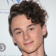 Wyatt Oleff, 22 (Movie Actor)