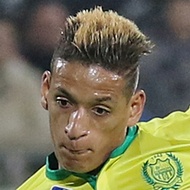 Yacine Bammou, 34 (足球运动员)