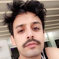 Yassine Jarram, 37 (Star di YouTube)