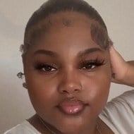 Yendi Niambi, 25 (YouTube Star)