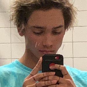 Yonden Trainor, 19 (家庭成員)