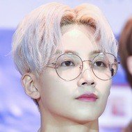 Yoon Jeonghan, 28 (流行歌手)