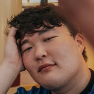 Young Kim, 27 (TikTok明星)