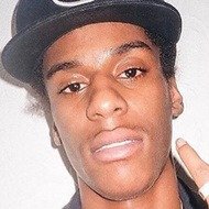 Young Smoke, 24 (说唱歌手)