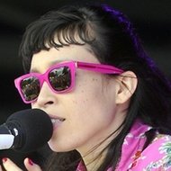 Yukimi Nagano, 43 (流行歌手)