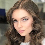 Yulia Polyachikhina, 25 (Modell)