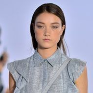 Yumi Lambert, 30 (Modelo)