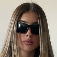 Yvie Scarlet, 26 (TikTok Star)