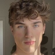 Zach Cox, 27 (Modelo)