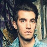 Zachary Barnett, 37 (Chanteur de rock)