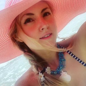 Zepla, 43 (YouTube Star)