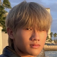 ZHE, 24 (TikTok明星)