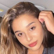 Zoe Jakaj, 20 (TikTok Star)