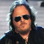 Zucchero Fornaciari, 68 (藍調歌手)